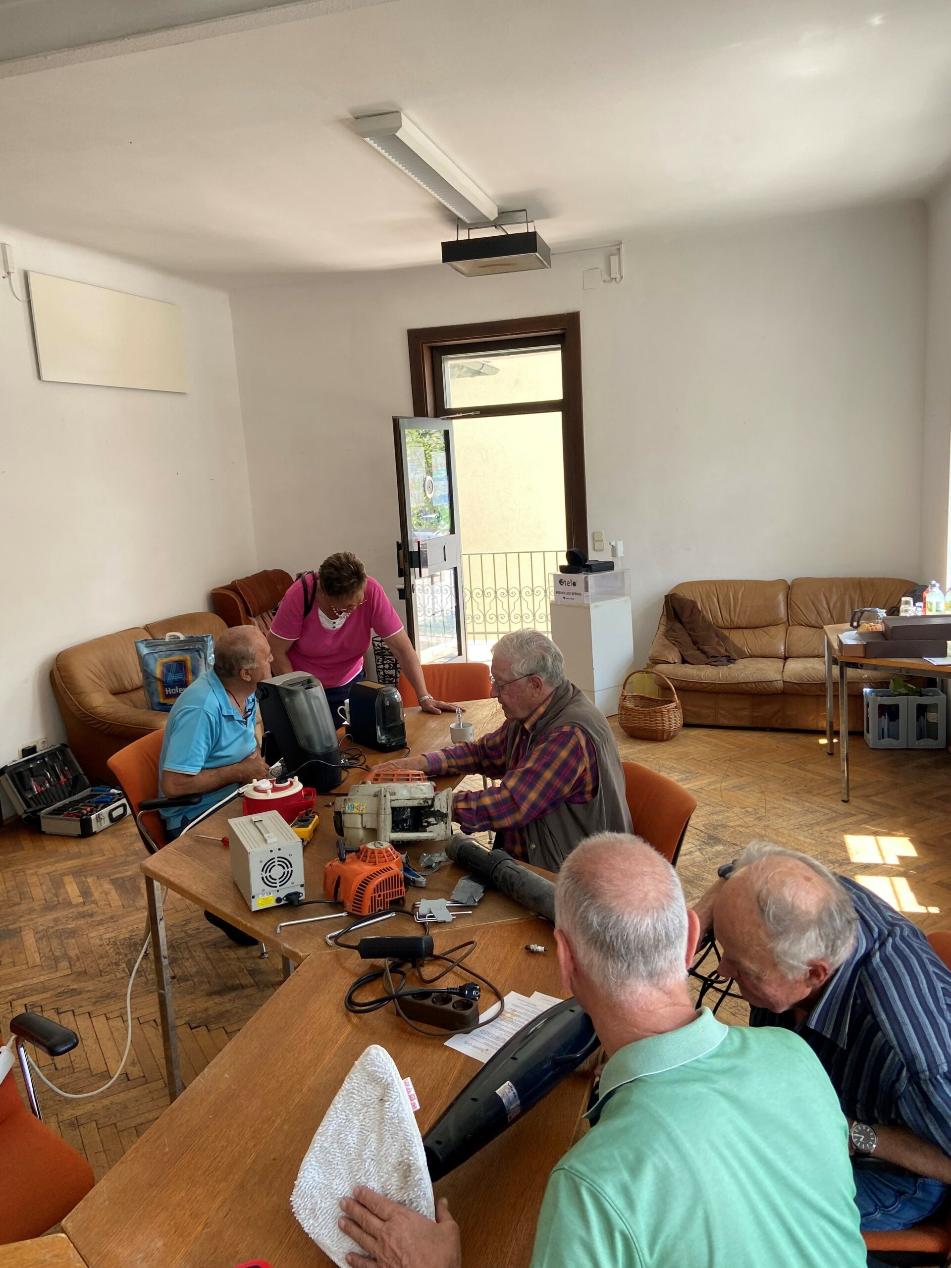 Zweites Repair Café in Ferlach begeistert erneut: Nachhaltigkeit im Fokus