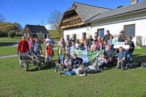 Gemeinschaftliche Pflanzaktion in Schiefling am Wörthersee